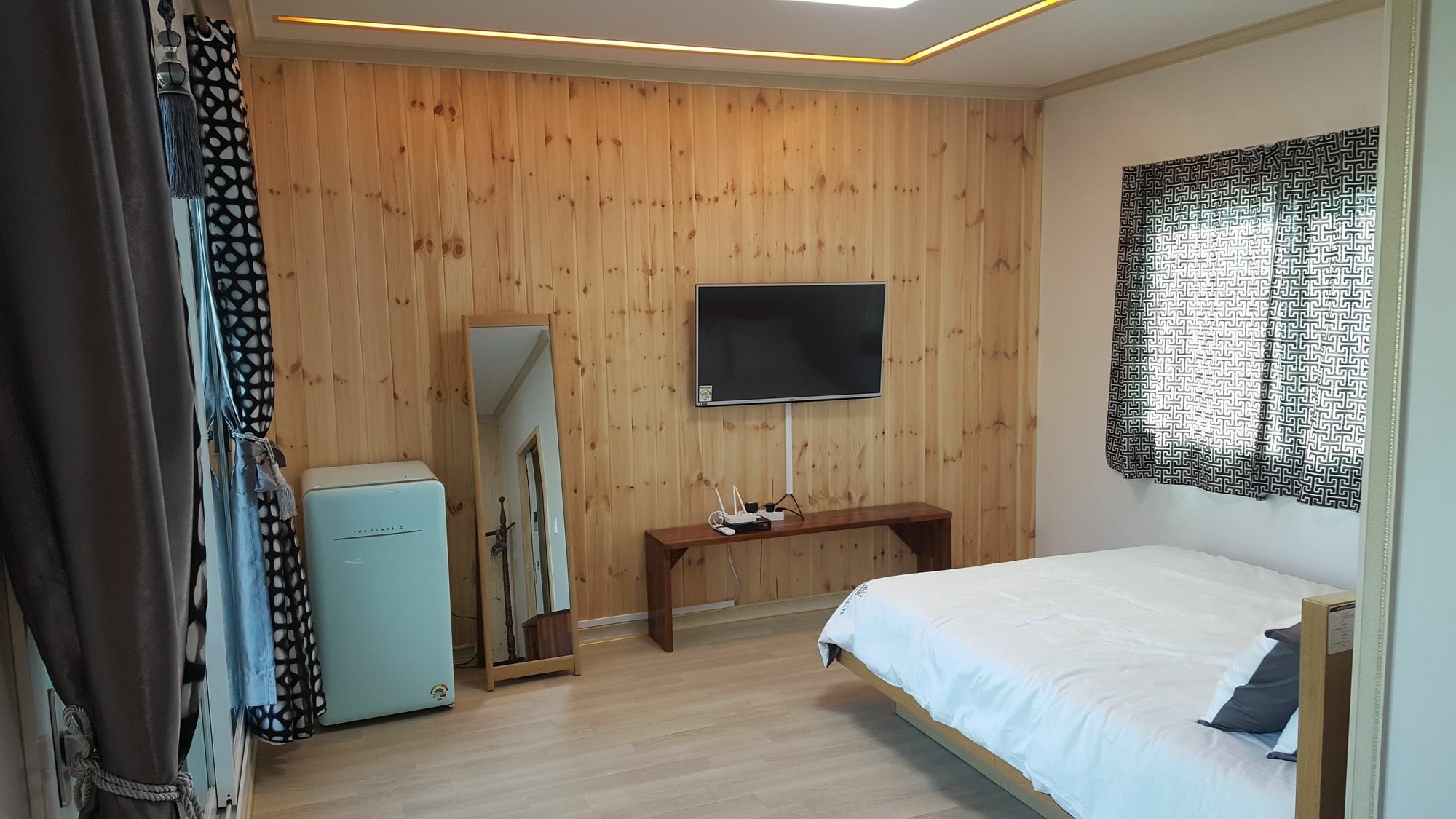 Wind Jeju Cafe & Pension ซอกวีโพ ภายนอก รูปภาพ