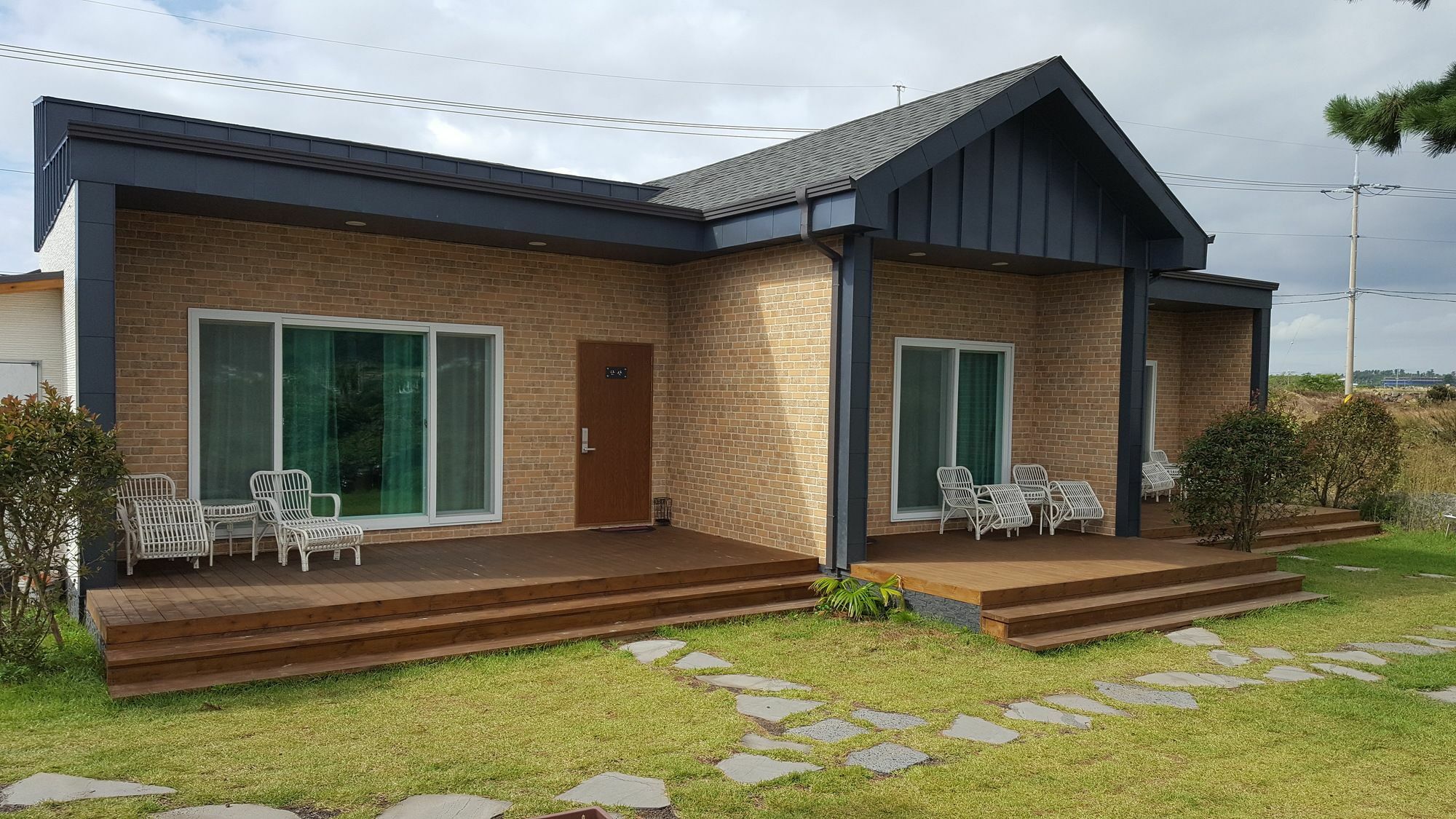 Wind Jeju Cafe & Pension ซอกวีโพ ภายนอก รูปภาพ